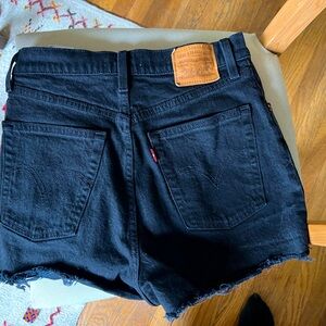 Levi’s ribcage black shorts